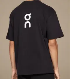 On オン Tシャツ ブラック M