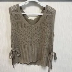 透かし編み ニットベスト Mサイズ ベージュのサムネイル
