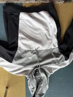 パネルデザイン フード付きパーカー