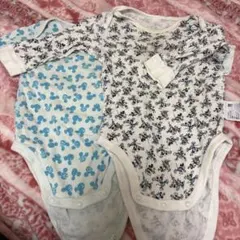 ミッキー柄・ミッキー模様のベビー肌着2枚セット