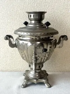 サモワールと呼ばれるロシアの伝統的な湯沸かし器 - メルカリ
