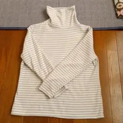 〔レディース〕　フリースタートルネック