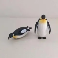 アニア　トミー　ペンギン　ミニチュア　苔リウム