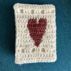 ハンドメイド　ブックカバー　文庫本サイズ　編み物