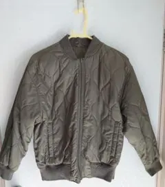 オリーブグリーン MA-1 ジャケット（リバーシブル）