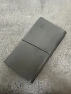 トラベラーズノート　レギュラーサイズ　ブラック　無地ノート付き