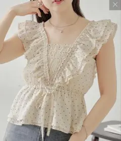 CHICO フリルペプラムブラウス