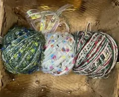 クリスマス限定^_^ファンシーヤーン素材糸毛糸【約2~3メートル × 3点】