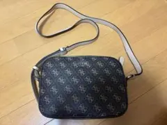 GUESS ショルダーバッグ 総柄