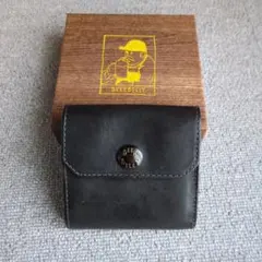 【美品】BEERBELLY　ハッチバック 二つ折り財布　迷彩グリーンのサムネイル