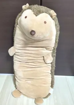 ニトリ ハリネズミ ぬいぐるみ 抱き枕 - メルカリ