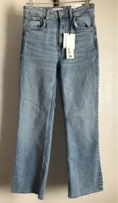 ZARA MID-RISE CROPPED FLARE デニム