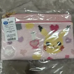 新品未使用　ラブラリーバイフェイラー　ピカチュウ　フラットポーチ大　ポケモン