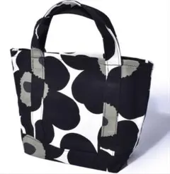 マリメッコ♪人気　ピエニウニッコ　内ポケ付　トートバッグ　ブラック