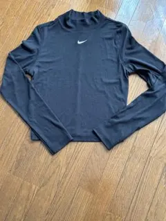 ナイキ長袖フィットネスウエアー