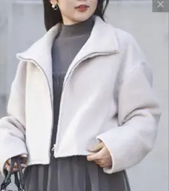 Chico チコ　シャギージップショートブルゾン グレイッシュベージュ