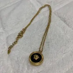 正規品　ヴェルサーチェ ゴールド　メダルネックレスのサムネイル