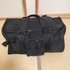 期間限定値下げ中！黒いナイロンボストンバッグ