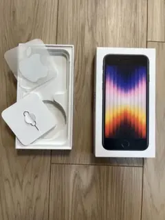 Apple iPhone SE パッケージ＋付属品
