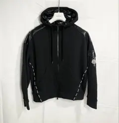 ［極美品］モンクレール　ロゴパーカー　ブラック　サイズM