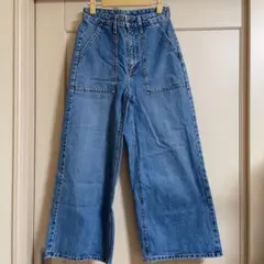 ライトブルーワイドレッグデニムパンツ