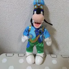 東京ディズニーシー15周年グーフィー ぬいぐるみ バッチ