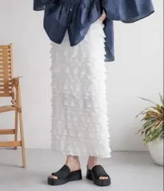 LOWRYS FARM　フリルデザイン ホワイト ロングスカート