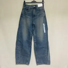新品　GU ジーユー　バレルレッグジーンズ　Sサイズ