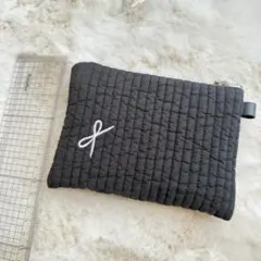 韓国 ヌビ キルティングポーチ リボン刺繍付き 小物収納