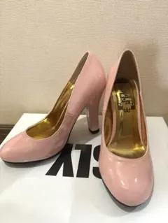 【新品未使用】SLYピンク エナメル パンプスのサムネイル