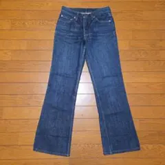 Item thumbnail for item fe5c17d9-f7f5-4c87-ad84-c7f81d2c4de2