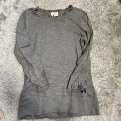 薄手のトップス