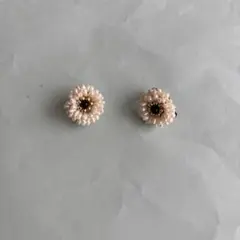 フラワーモチーフイヤリング