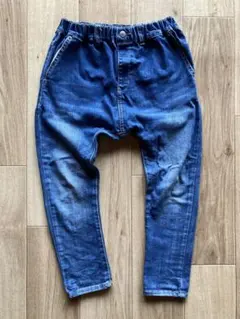 お腹周りゆったりなデニムパンツ