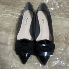 Diana ブラック ポインテッドトゥ パンプス