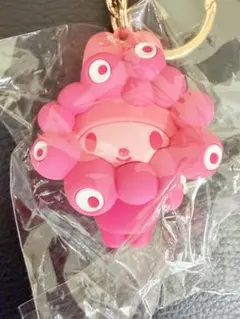 【新品】推しカラーサンリオ　マイメロちゃん ミャクミャクキーホルダー