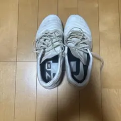 ASICS サッカー スパイク ホワイト ブラックのサムネイル