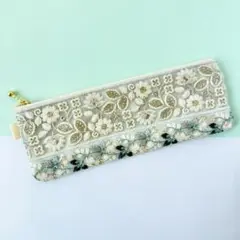 インド刺繍リボン　フラットポーチ　ペンケース　小物入れ