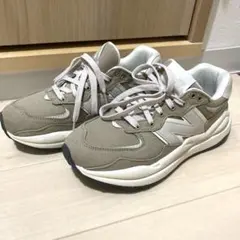ほぼ新品！New Balance グレー スニーカー 厚底