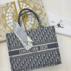 Item thumbnail for item f7d19bc9-1eae-4b24-94bf-6217952b0373