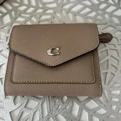 Item thumbnail for item 905c88c0-3d41-438a-b8c1-7e262f267739