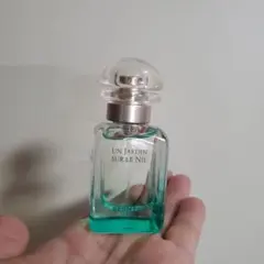 HERMES UN JARDIN SUR LE NIL 香水