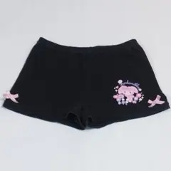 ボンボンリボン付き黒ショートパンツ