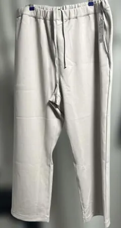 ストレートパンツ