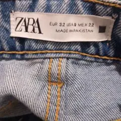 ZARA ストレートレッグ ジーンズ EUR 32