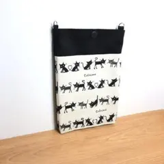 スマホポーチ(本体)　猫柄　黒猫　サコッシュ　ミニショルダー