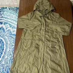 オリーブグリーン フード付きレインコート