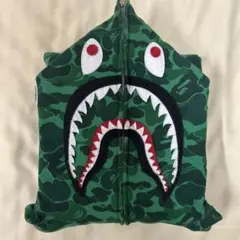 渋谷限定‼️ A bathing ape シャークパーカー