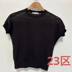 美品23区　シャイニーシアーニットのサムネイル