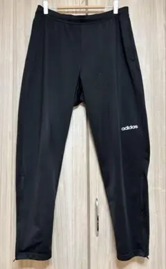 adidas ブラック ジョガーパンツ